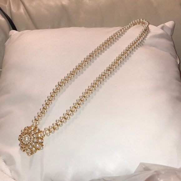 Vintage Pearl Necklace - Picture 1 of 2